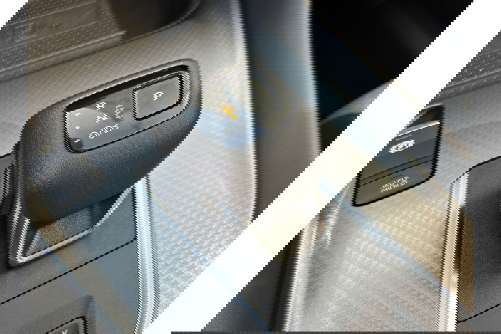 Nissan QASHQAI 1.3 MHEV X N-CONNECTA AUTOMAAT WIDESCREEN CAMERA360.