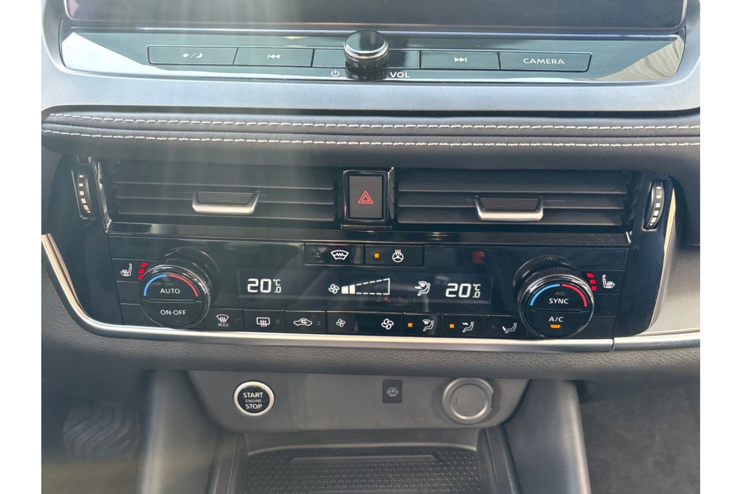 Nissan QASHQAI 1.3 MHEV X N-CONNECTA AUTOMAAT WIDESCREEN CAMERA360.