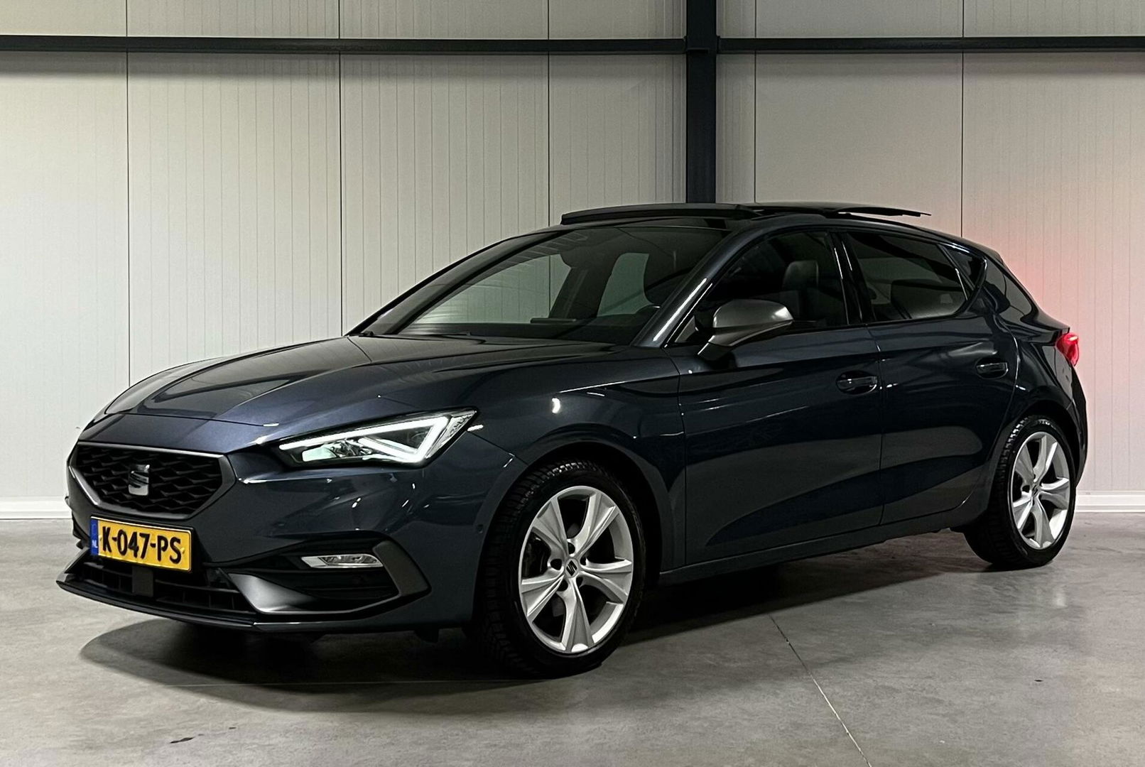 SEAT Leon 1.5 eTSI FR 150PK Pano Virtual Sfeer Trekhaak VOL!