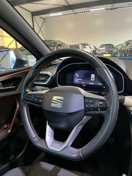 SEAT Leon 1.5 eTSI FR 150PK Pano Virtual Sfeer Trekhaak VOL!