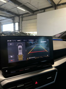 SEAT Leon 1.5 eTSI FR 150PK Pano Virtual Sfeer Trekhaak VOL!