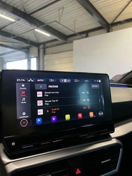 SEAT Leon 1.5 eTSI FR 150PK Pano Virtual Sfeer Trekhaak VOL!