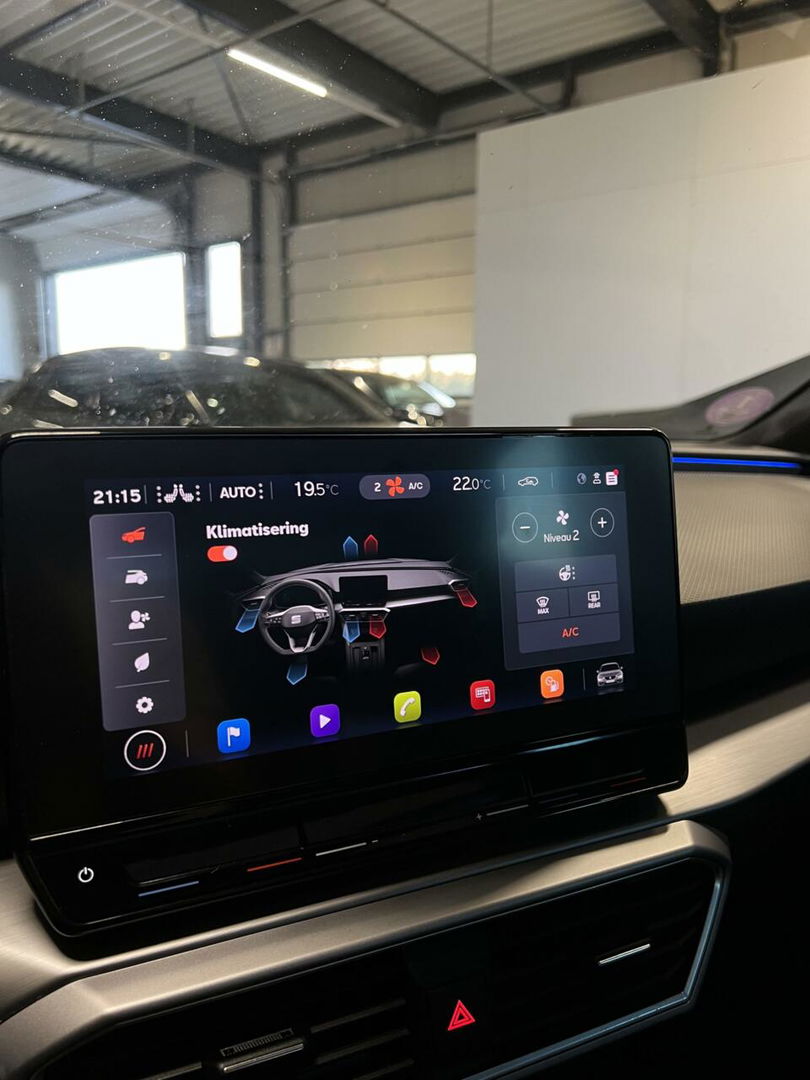 SEAT Leon 1.5 eTSI FR 150PK Pano Virtual Sfeer Trekhaak VOL!