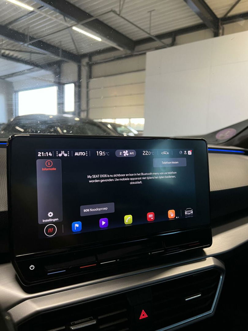 SEAT Leon 1.5 eTSI FR 150PK Pano Virtual Sfeer Trekhaak VOL!