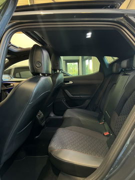 SEAT Leon 1.5 eTSI FR 150PK Pano Virtual Sfeer Trekhaak VOL!
