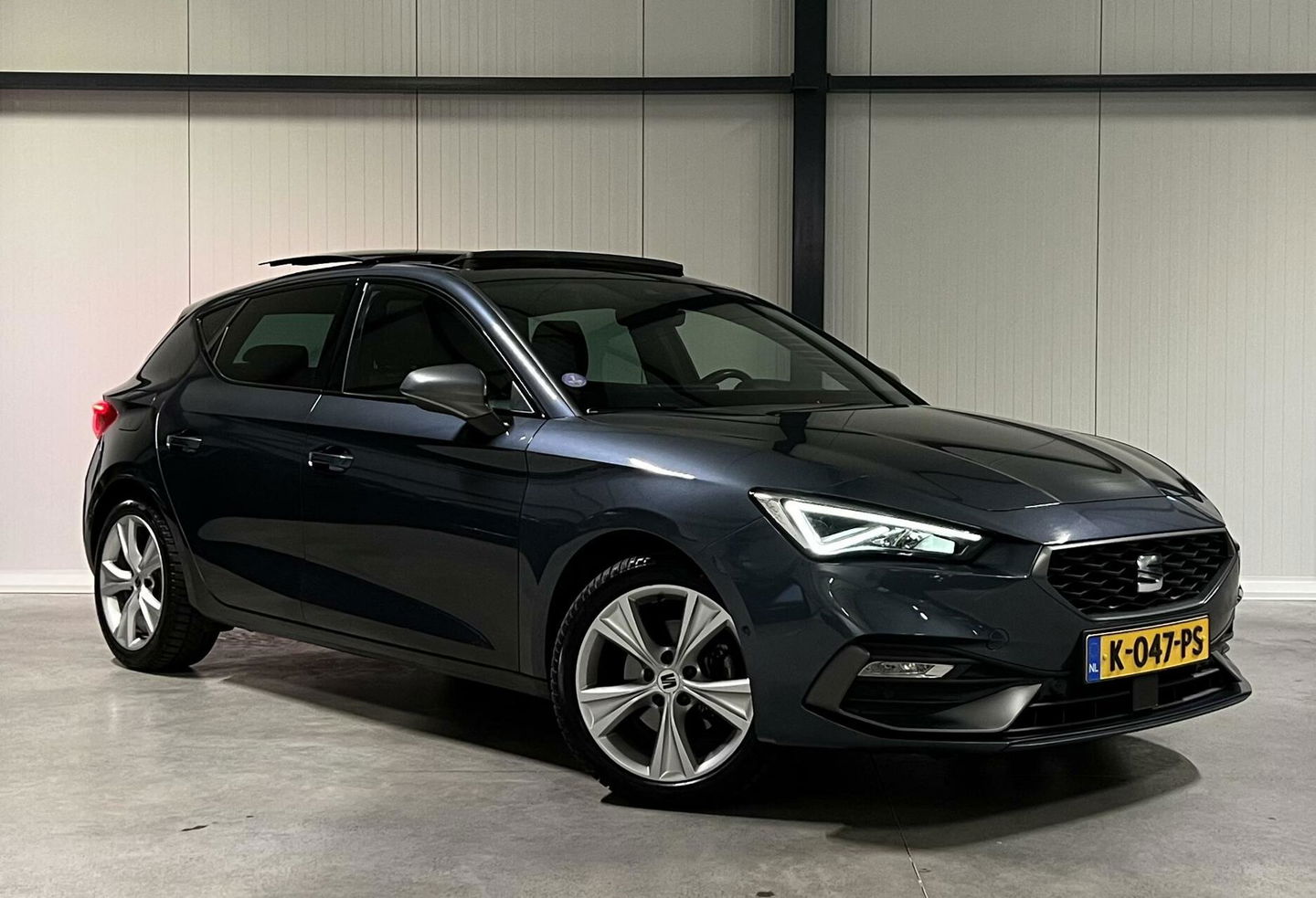 SEAT Leon 1.5 eTSI FR 150PK Pano Virtual Sfeer Trekhaak VOL!