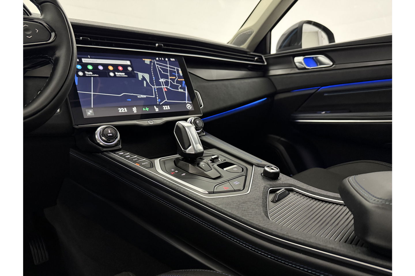 Lynk Co 01 1.5 | BLACK PACK | Hybride 262PK Pano Sfeerverl. Clima 360Camera Carplay LED Memory Virtual Adaptive-Cruise Navi 20"LMV