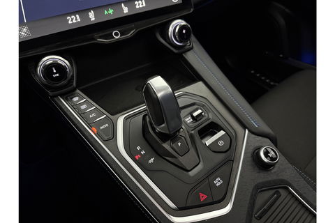 Lynk Co 01 1.5 | BLACK PACK | Hybride 262PK Pano Sfeerverl. Clima 360Camera Carplay LED Memory Virtual Adaptive-Cruise Navi 20"LMV
