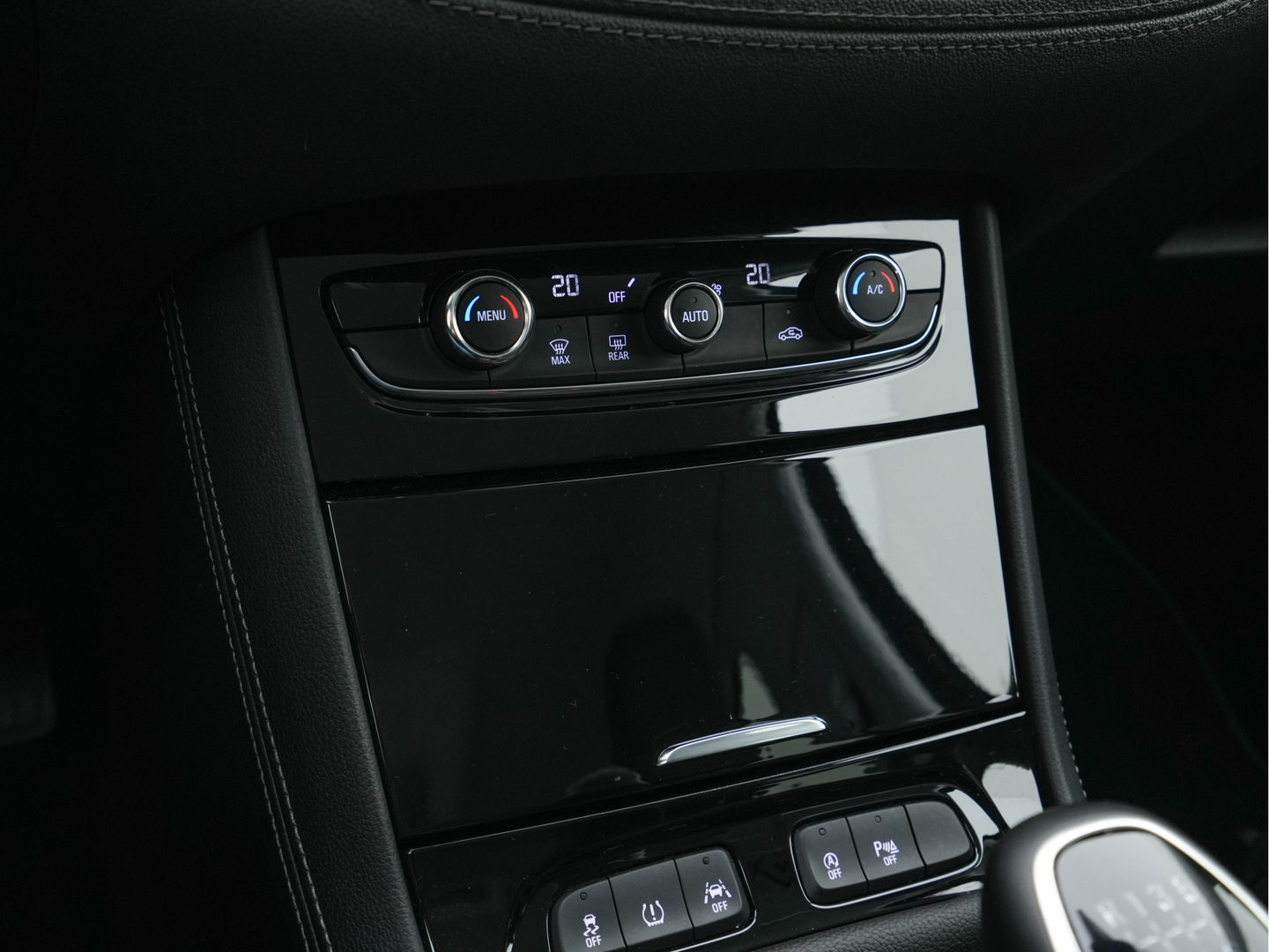 Opel Grandland X 1.2 Turbo Business Executive+-Pack LEATHER-MICROFIBRE | FULL-LED | NAVI-FULLMAP | CAMERA | KEYLESS | DAB+ | ERGONOMIC-SPORT-SEATS | ECC | PDC | CRUISE | 17''ALU*