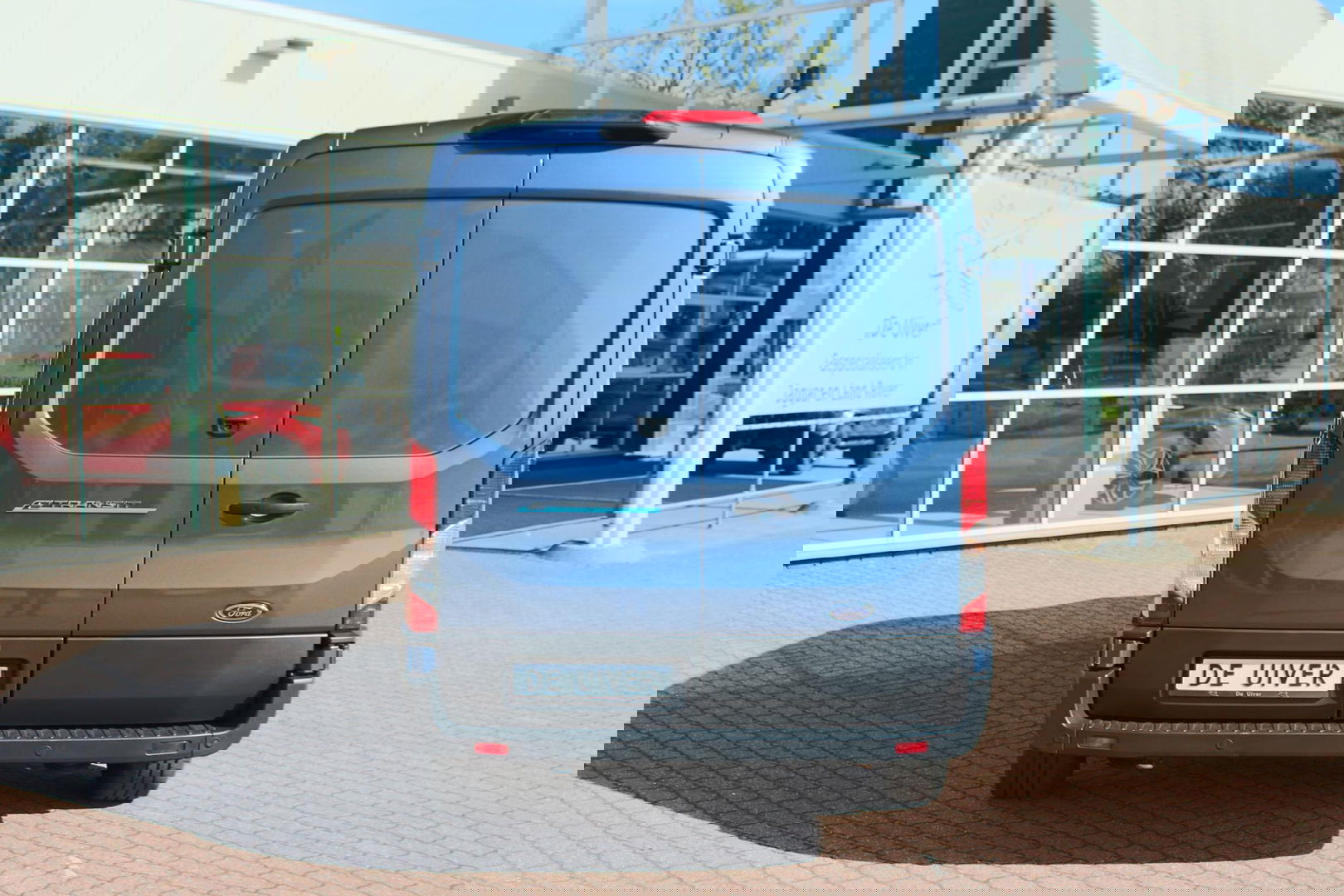 Ford E-Transit 350 L2H2 Trend 68 kWh Pro Power on board, Navigatie, Adaptieve Cruise, 360 camera