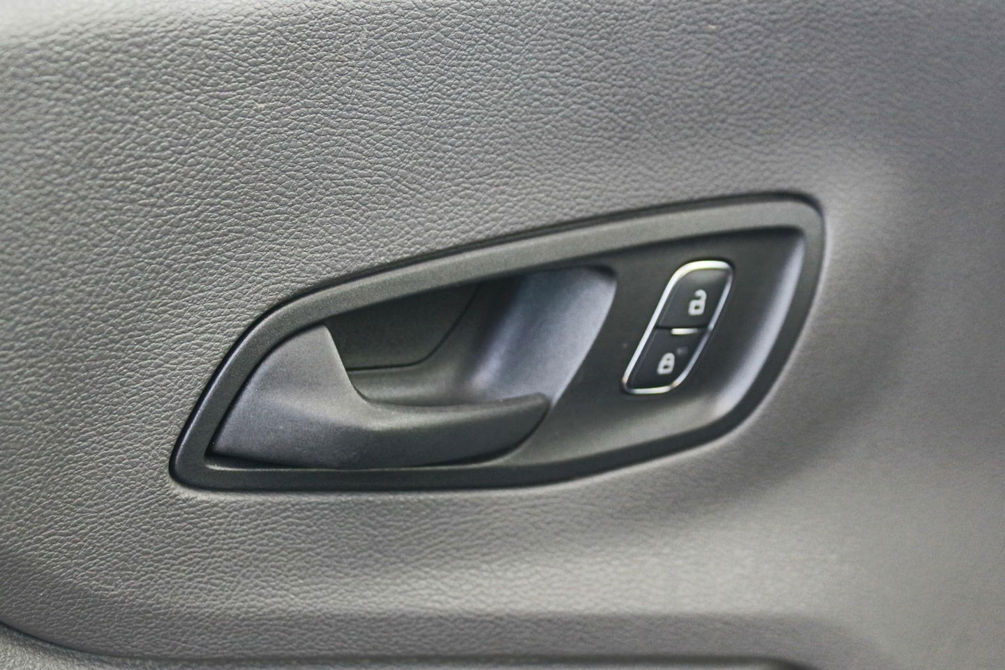 Ford E-Transit 350 L2H2 Trend 68 kWh