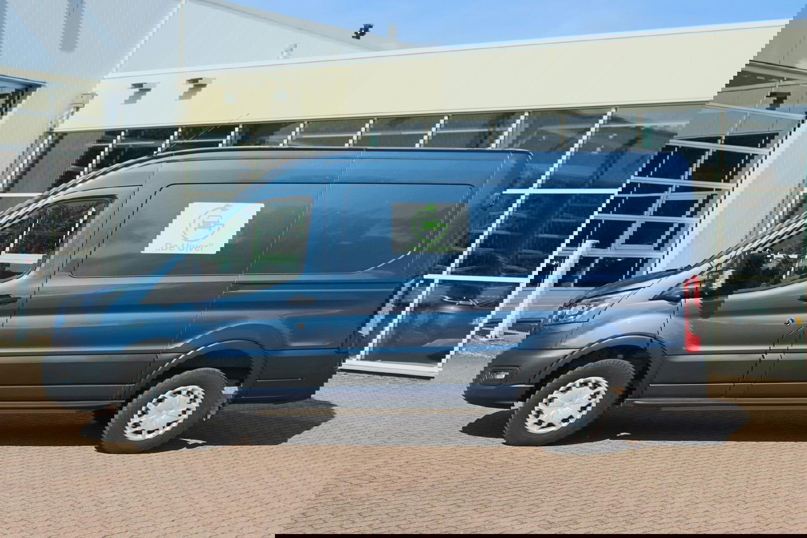 Ford E-Transit 350 L2H2 Trend 68 kWh Pro Power on board, Navigatie, Adaptieve Cruise, 360 camera