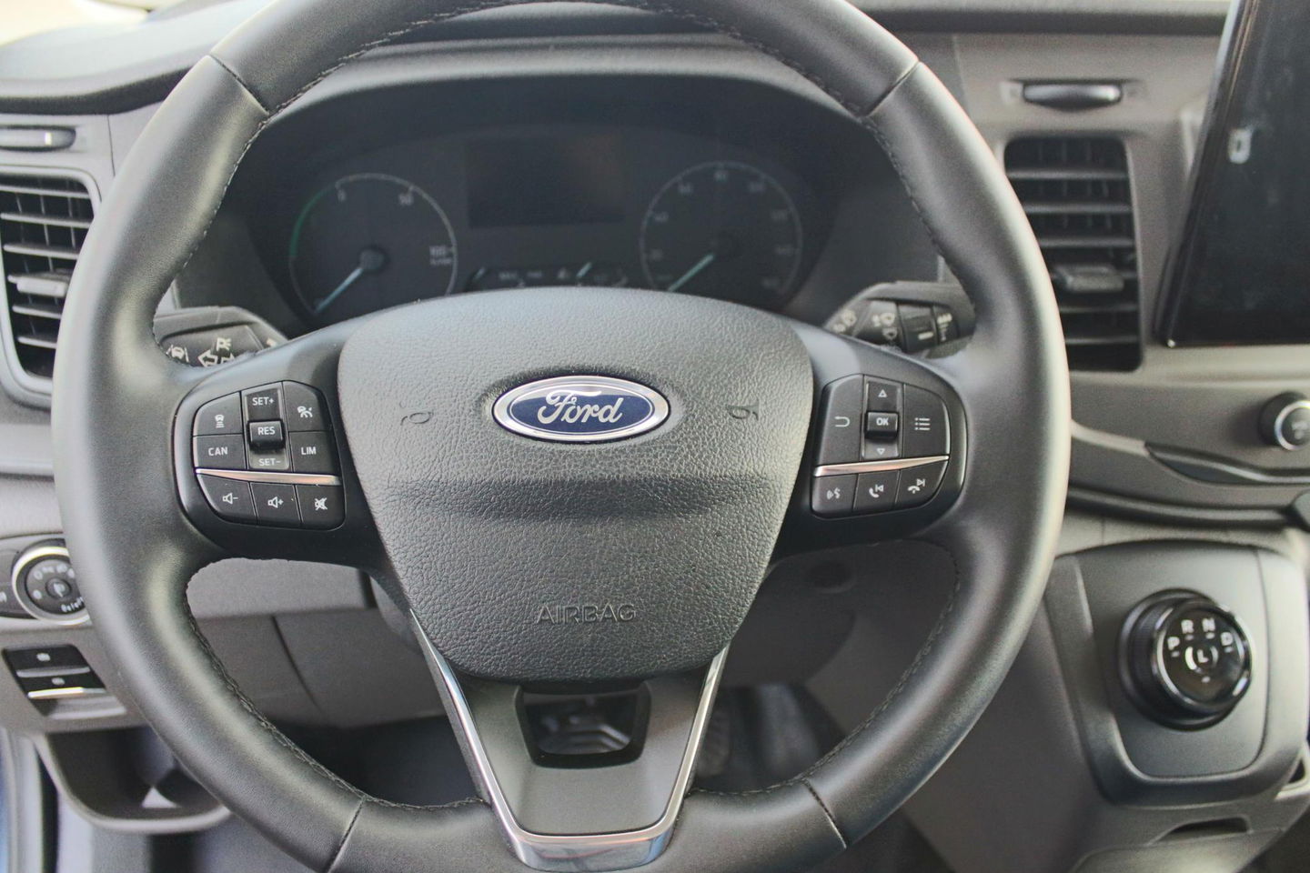 Ford E-Transit 350 L2H2 Trend 68 kWh