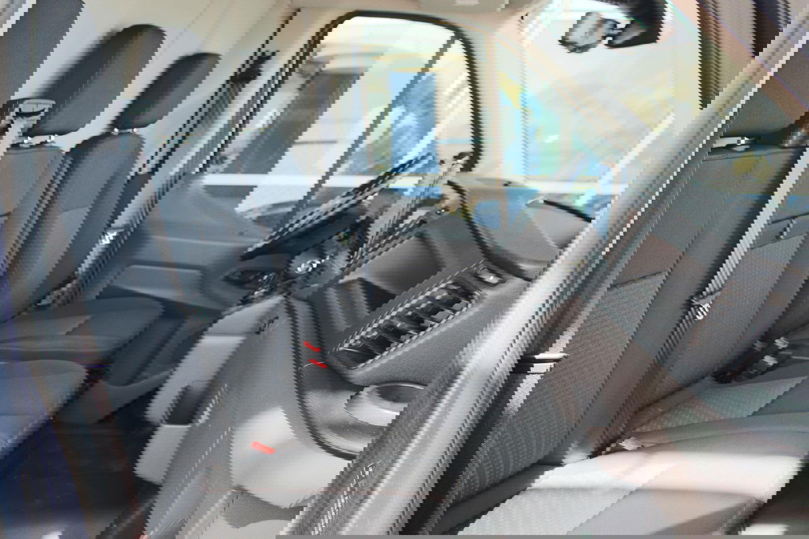 Ford E-Transit 350 L2H2 Trend 68 kWh