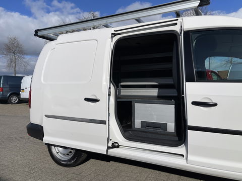 Volkswagen Caddy 2.0 TDI 102pk L2H1 BMT Maxi Comfortline / vaste prijs rijklaar € 14.950 ex btw / lease vanaf € / airco / cruise / imperial / Bott ingerichte laadruimte / trekhaak !