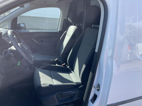 Volkswagen Caddy 2.0 TDI 102pk L2H1 BMT Maxi Comfortline / vaste prijs rijklaar € 14.950 ex btw / lease vanaf € / airco / cruise / imperial / Bott ingerichte laadruimte / trekhaak !