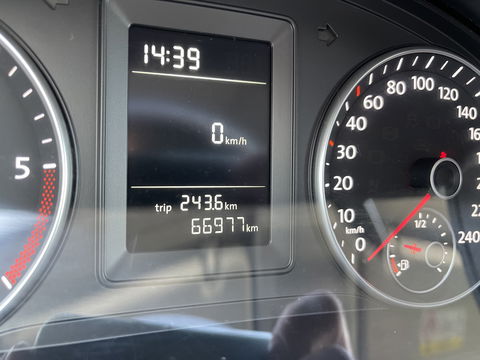 Volkswagen Caddy 2.0 TDI 102pk L2H1 BMT Maxi Comfortline / vaste prijs rijklaar € 14.950 ex btw / lease vanaf € / airco / cruise / imperial / Bott ingerichte laadruimte / trekhaak !