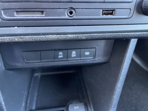 Volkswagen Caddy 2.0 TDI 102pk L2H1 BMT Maxi Comfortline / vaste prijs rijklaar € 14.950 ex btw / lease vanaf € / airco / cruise / imperial / Bott ingerichte laadruimte / trekhaak !
