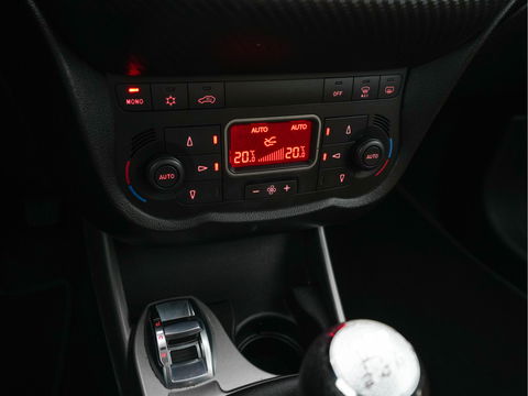 Alfa Romeo MiTo 1.3 JTDm ECO Distinctive Premium-Pack *NAVI-FULLMAP | FULL-LEATHER | ECC | PDC | CRUISE | SPORT-SEATS | 15"ALU *
