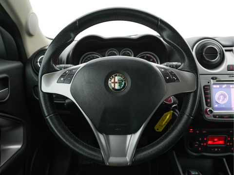 Alfa Romeo MiTo 1.3 JTDm ECO Distinctive Premium-Pack *NAVI-FULLMAP | FULL-LEATHER | ECC | PDC | CRUISE | SPORT-SEATS | 15"ALU *
