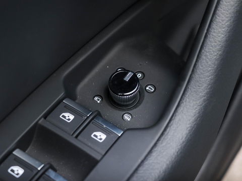 Audi A6 Avant 50 TFSI e Quattro S edition 300PK | slechts 17.000km!