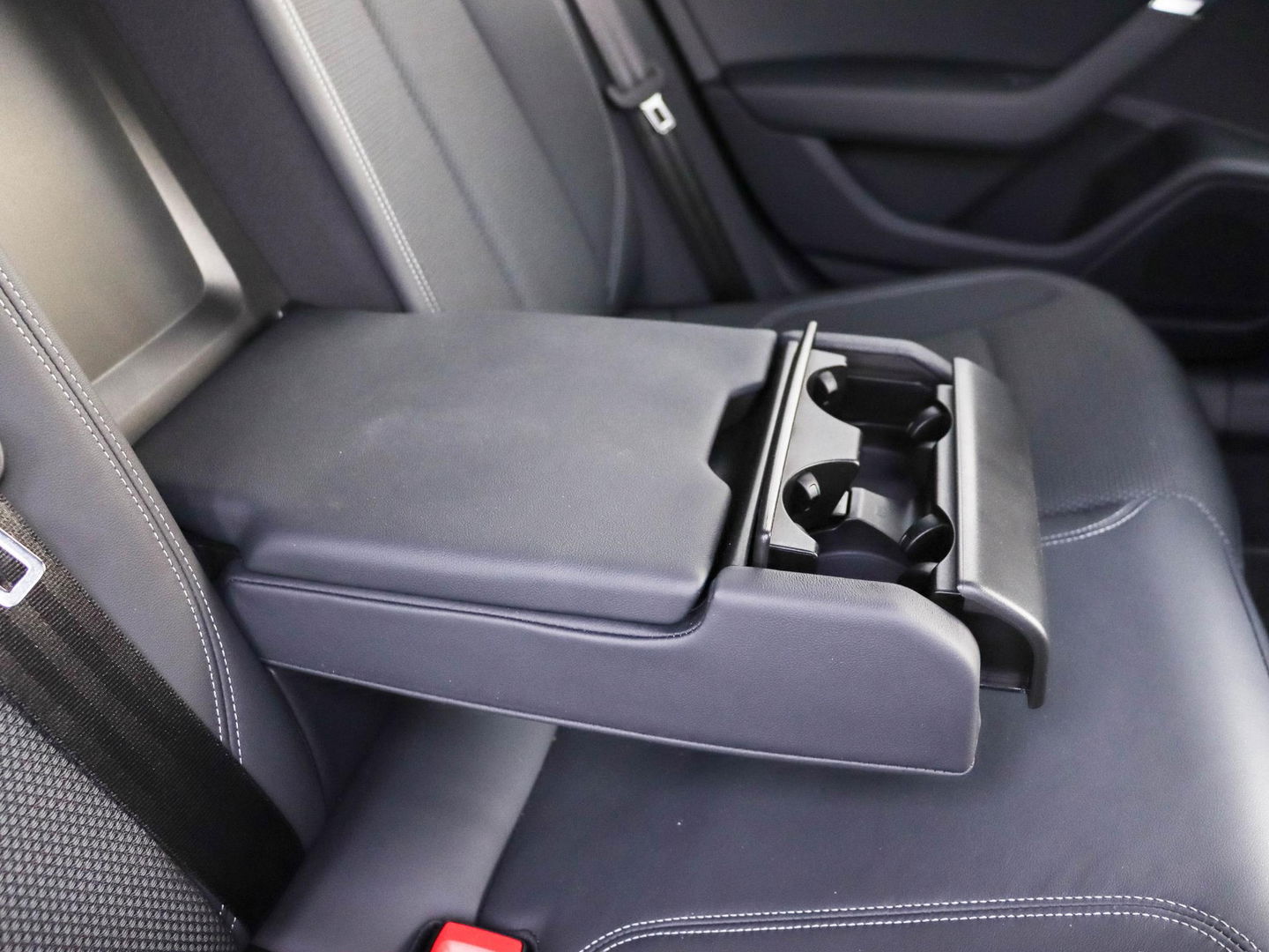 Audi A6 Avant 50 TFSI e Quattro S edition 300PK | slechts 17.000km!
