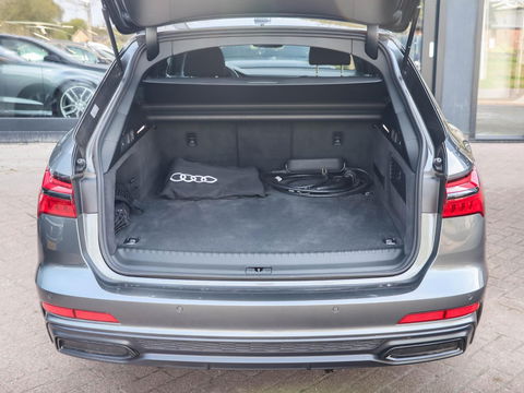 Audi A6 Avant 50 TFSI e Quattro S edition 300PK | slechts 17.000km!