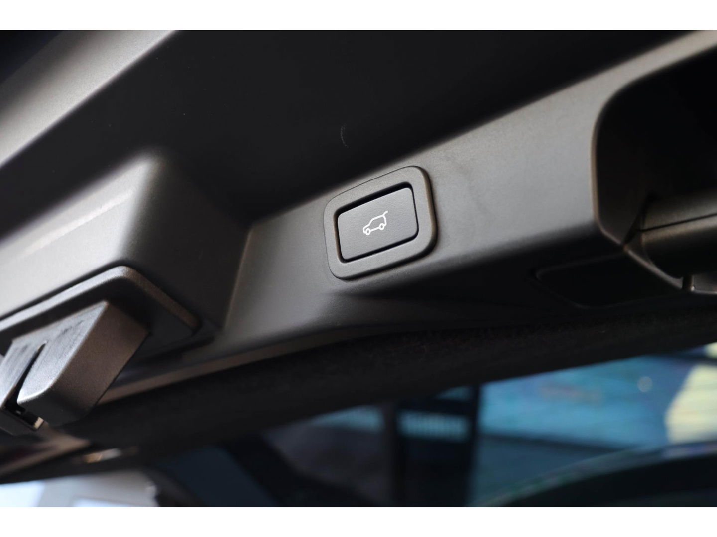 Land Rover Range Rover Sport P400e HSE | Panoramadak | Meridian | Luchtvering