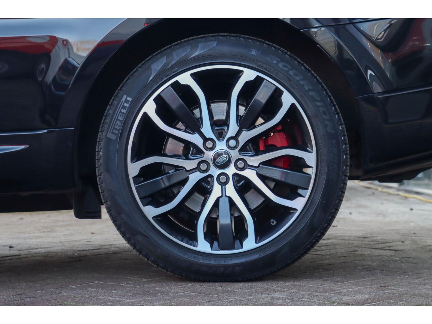 Land Rover Range Rover Sport P400e HSE | Panoramadak | Meridian | Luchtvering