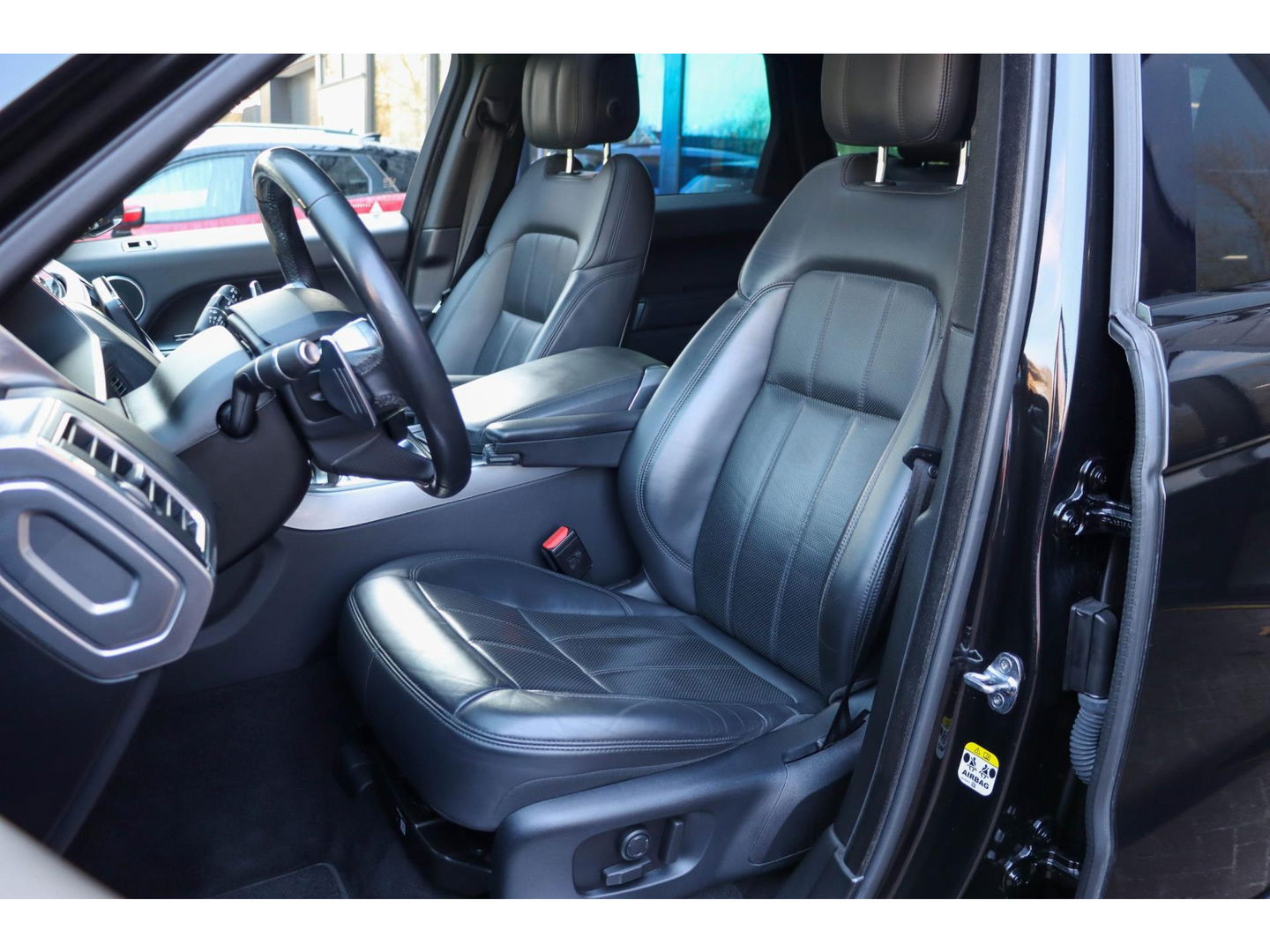 Land Rover Range Rover Sport P400e HSE | Panoramadak | Meridian | Luchtvering
