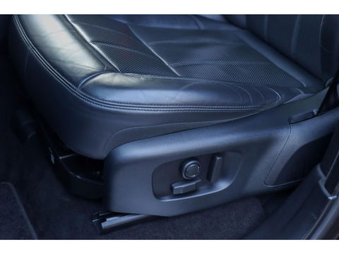 Land Rover Range Rover Sport P400e HSE | Panoramadak | Meridian | Luchtvering