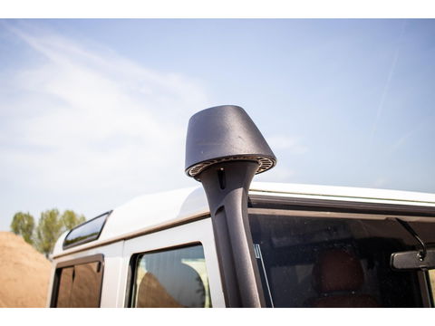 Land Rover Defender 2.2 D HT 90" E