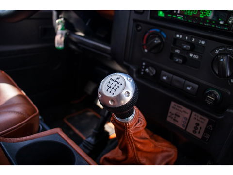 Land Rover Defender 2.2 D HT 90" E