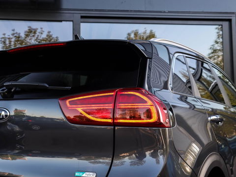 Kia Niro 1.6 GDi Hybrid ExecutiveLine | JBL | Stoelkoeling/verwarming | Leder | Memory | Zeer compleet!
