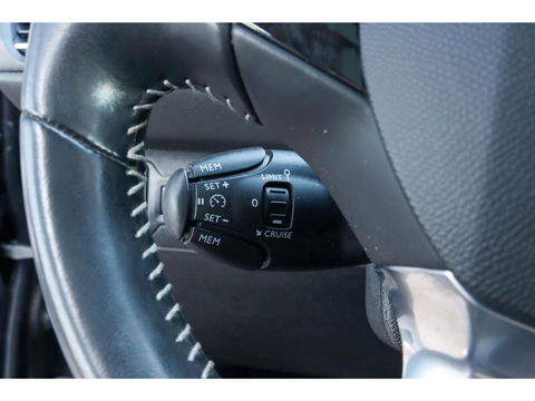 Peugeot 308 SW 1.2 PureTech Executive | Panodak | Leer |