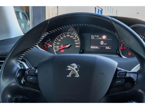 Peugeot 308 SW 1.2 PureTech Executive | Panodak | Leer |