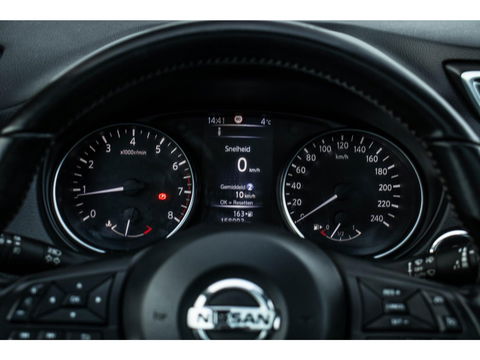 Nissan QASHQAI 1.2 N-Connecta | Pano.dak | Trekhaak | Camera