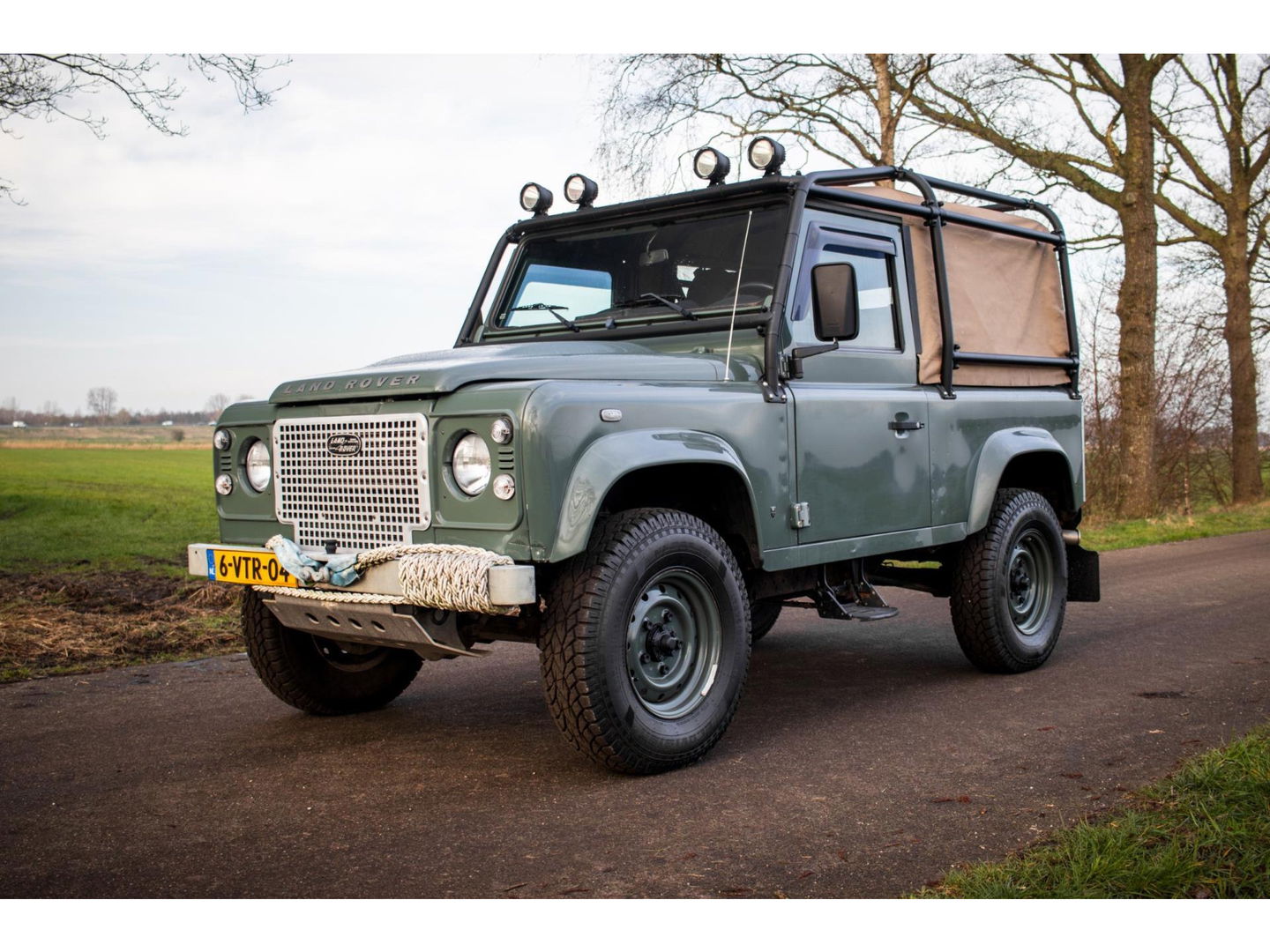 Land Rover Defender 2.2 D HT 90" SE | Cabriolet | 2 persoons