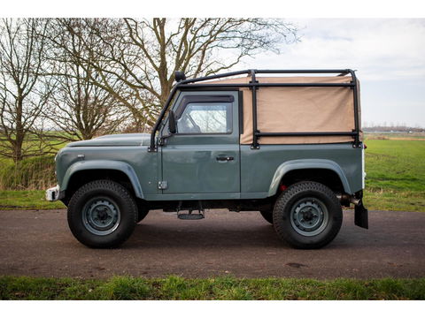Land Rover Defender 2.2 D HT 90" SE | Cabriolet | 2 persoons