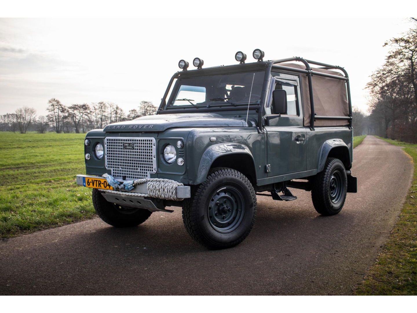 Land Rover Defender 2.2 D HT 90" SE | Cabriolet | 2 persoons
