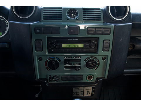 Land Rover Defender 2.2 D HT 90" SE | Cabriolet | 2 persoons