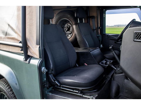 Land Rover Defender 2.2 D HT 90" SE | Cabriolet | 2 persoons