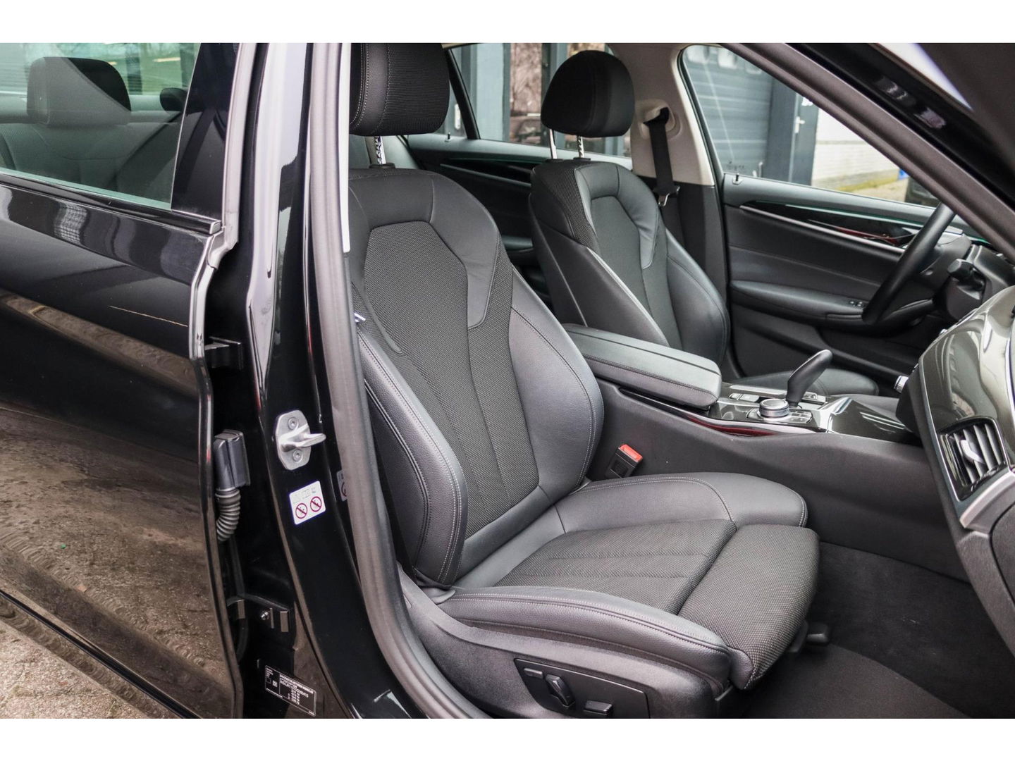 BMW 5 Serie 520i Executive Sportline Automaat | Slechts 59.000 km!