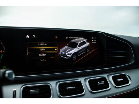 Mercedes-Benz GLE 350de 4MATIC AMG Line | Camera