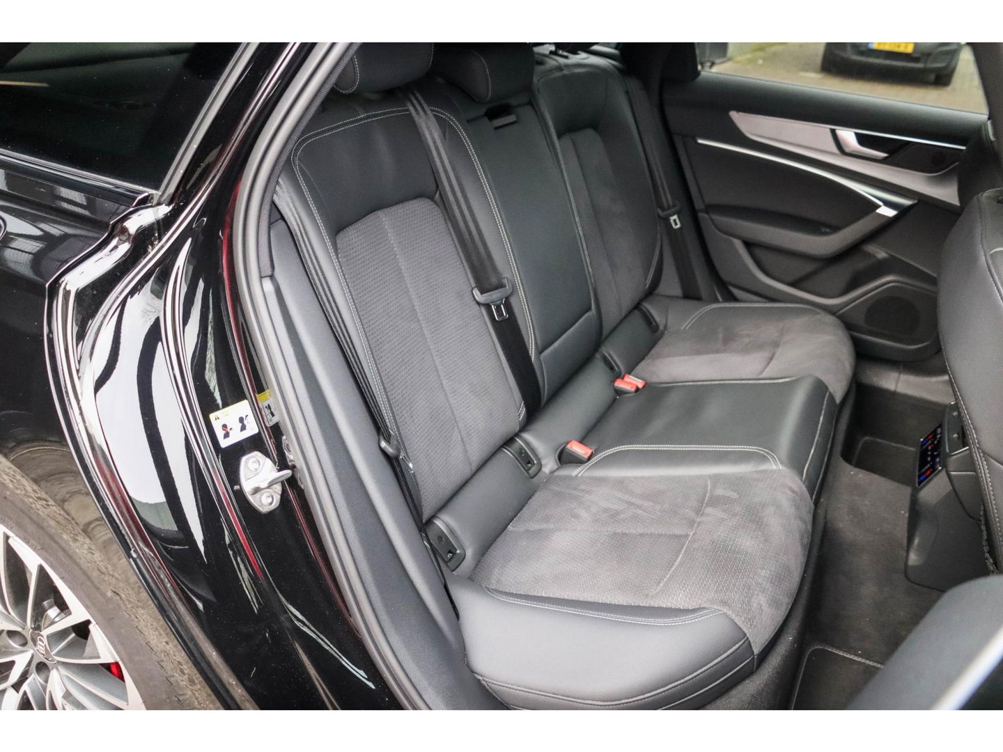 Audi A6 Avant 55 TFSI e Quattro S-Line Competition