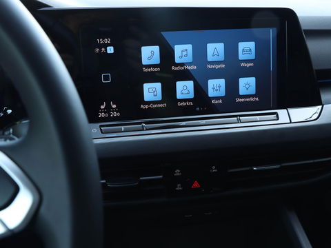 Volkswagen Golf 1.5 eTSI Style DSG 150PK | 17 inch | IQ Light | Alcantara | Memory | Camera