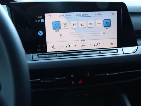 Volkswagen Golf 1.5 eTSI Style DSG 150PK | 17 inch | IQ Light | Alcantara | Memory | Camera