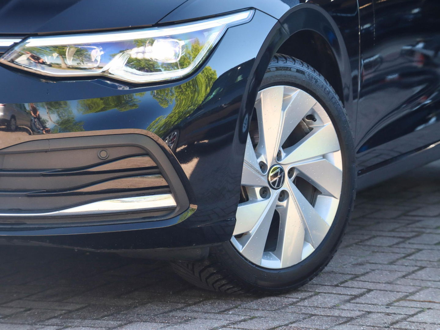 Volkswagen Golf 1.5 eTSI Style DSG 150PK | 17 inch | IQ Light | Alcantara | Memory | Camera