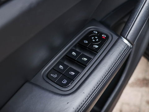 Porsche Cayenne Coupé 3.0 E-Hybrid 340PK | Carbon | Bose | Sport Chrono | Luchtvering