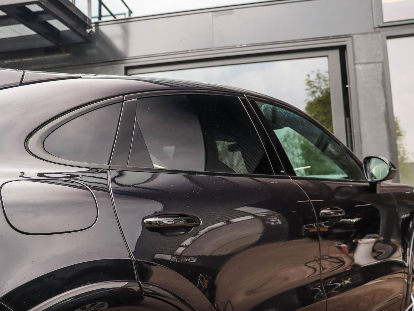 Porsche Cayenne Coupé 3.0 E-Hybrid 340PK | Carbon | Bose | Sport Chrono | Luchtvering